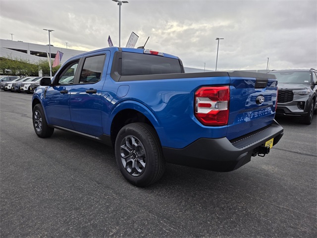 New 2025 Ford Maverick XLT 4D Crew Cab