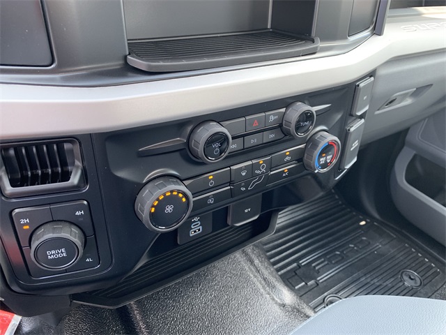 2025 Oxford White Ford Super Duty F-450 DRW XL 4X4 Truck