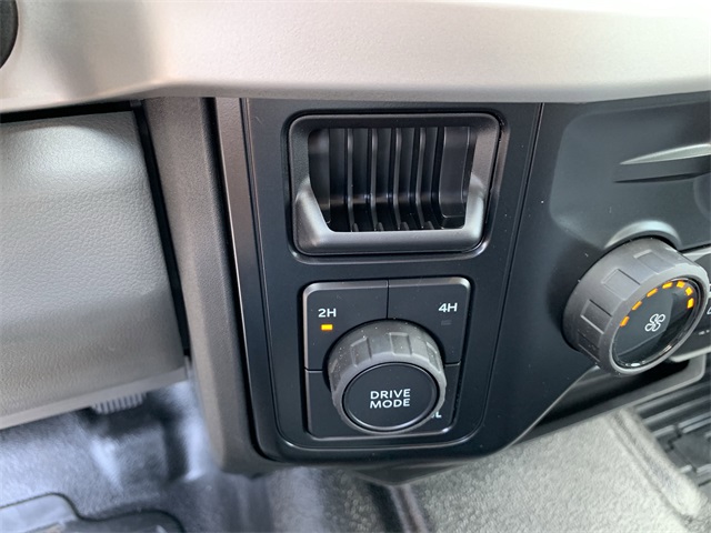 2025 Oxford White Ford Super Duty F-450 DRW XL 4X4 Truck