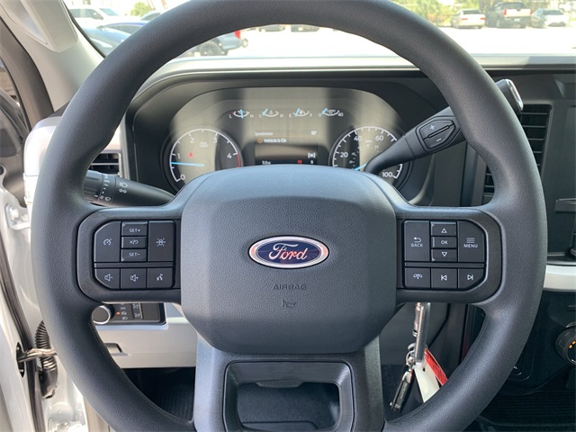 2025 Oxford White Ford Super Duty F-450 DRW XL 4X4 Truck