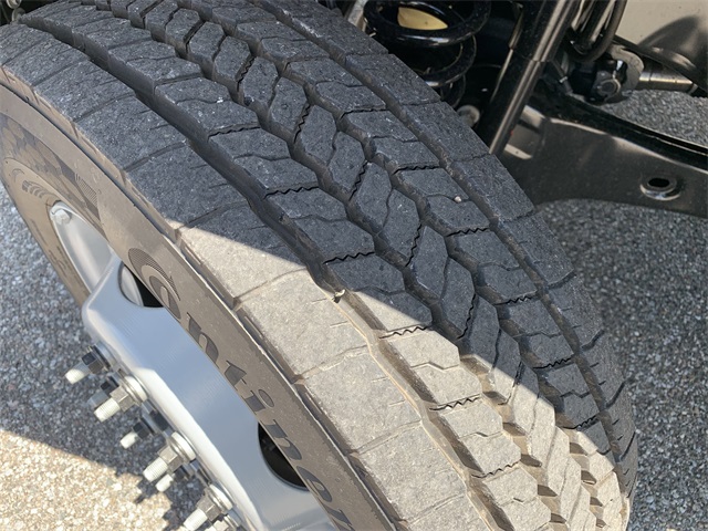 2025 Oxford White Ford Super Duty F-450 DRW XL 4X4 Truck