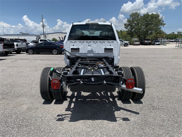 2025 Oxford White Ford Super Duty F-450 DRW XL 4X4 Truck