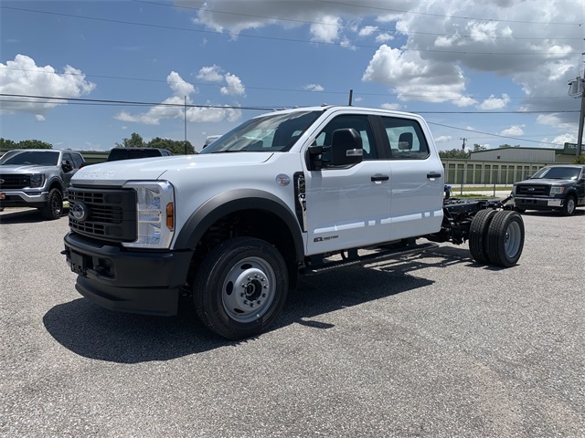 2025 Oxford White Ford Super Duty F-450 DRW XL 4X4 Truck