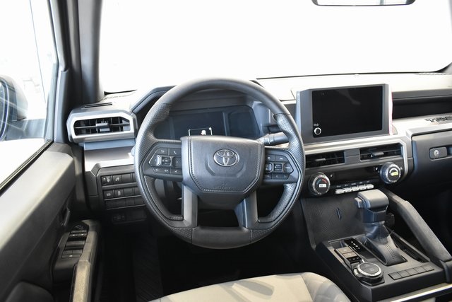 2025 Toyota Tacoma SR5 Double Cab photo 5