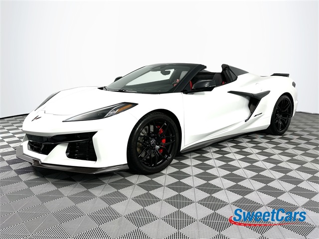 2024 Chevrolet Corvette Z06 3LZ photo 3