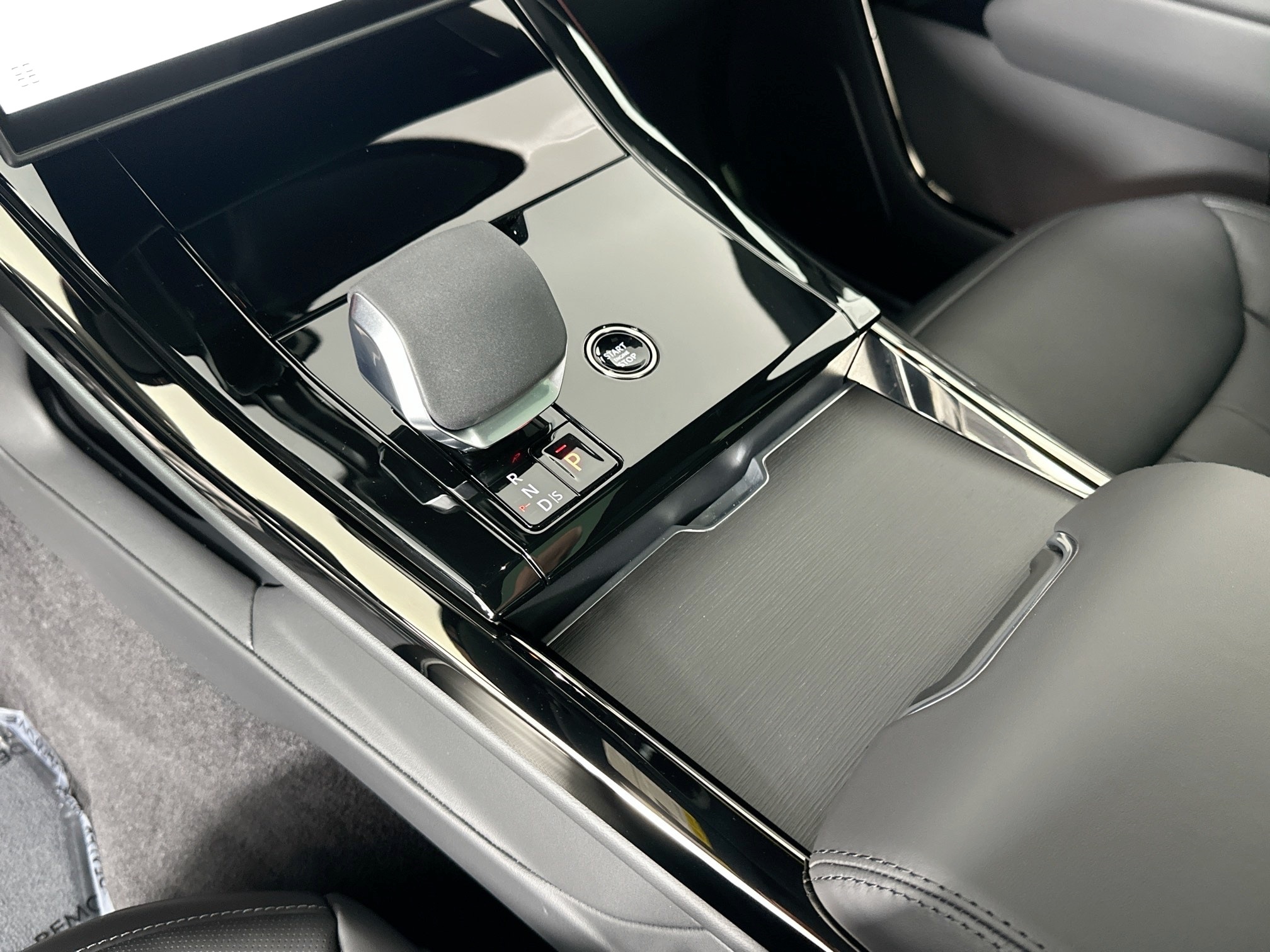 used 2025 Land Rover Range Rover Sport car, priced at $117,325