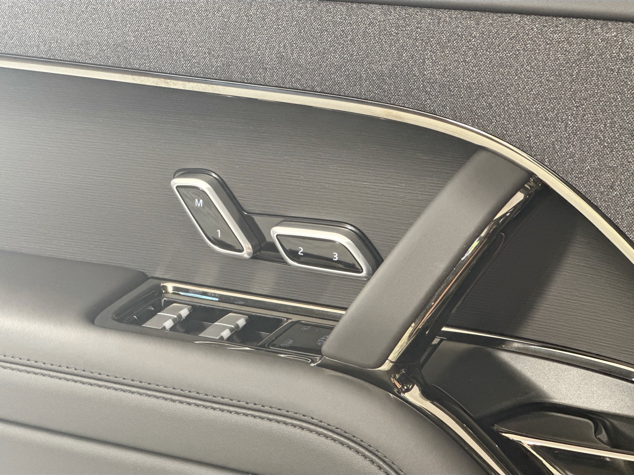 used 2025 Land Rover Range Rover Sport car, priced at $117,325