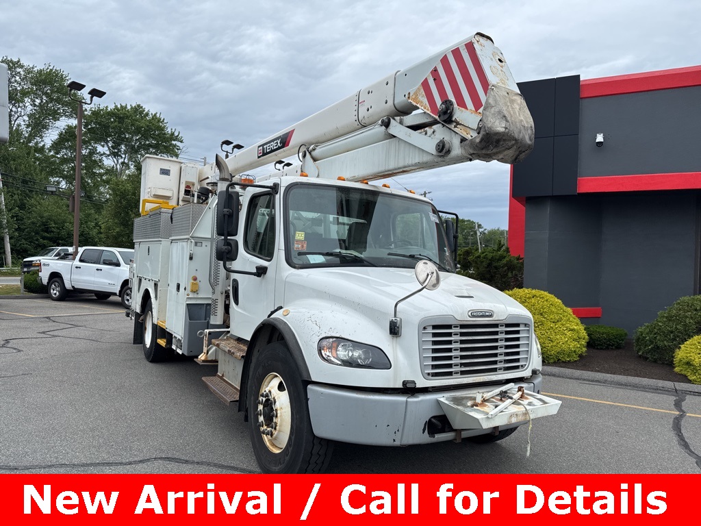 2016 White Freightliner M2 106 Dakota