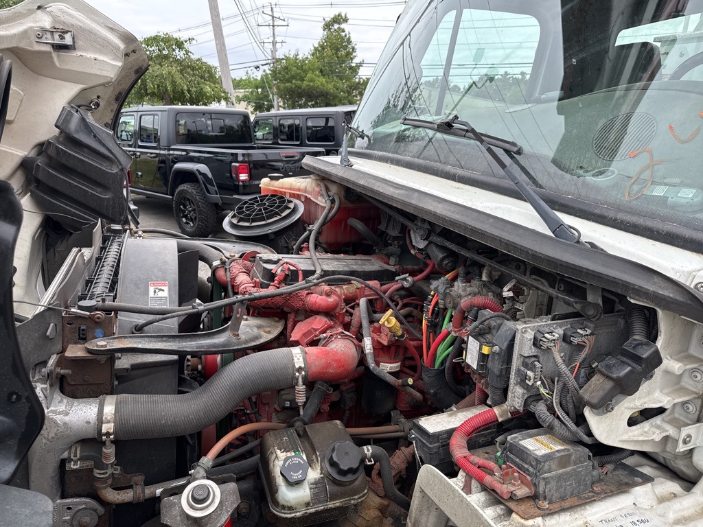 2016 White Freightliner M2 106 Dakota