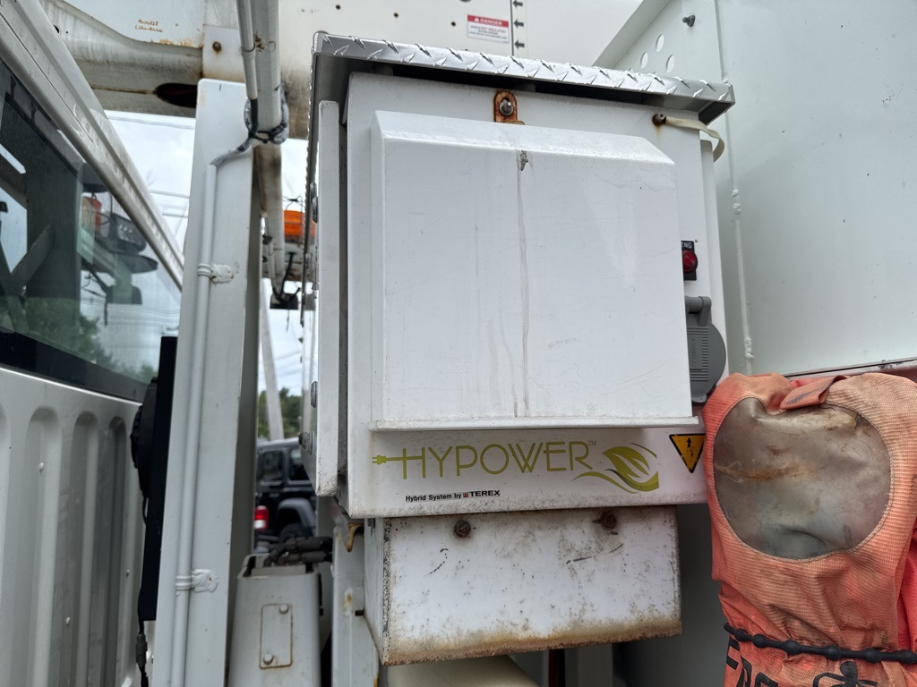 2016 White Freightliner M2 106 Dakota