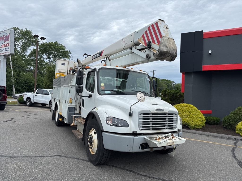 2016 White Freightliner M2 106 Dakota