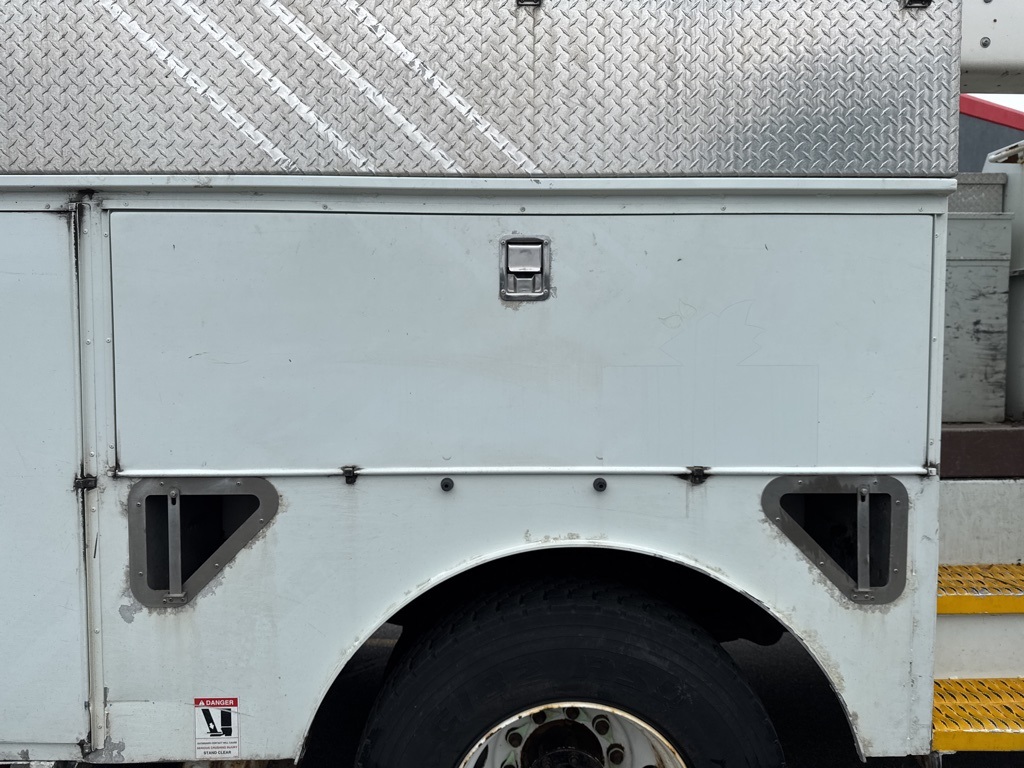 2016 White Freightliner M2 106 Dakota