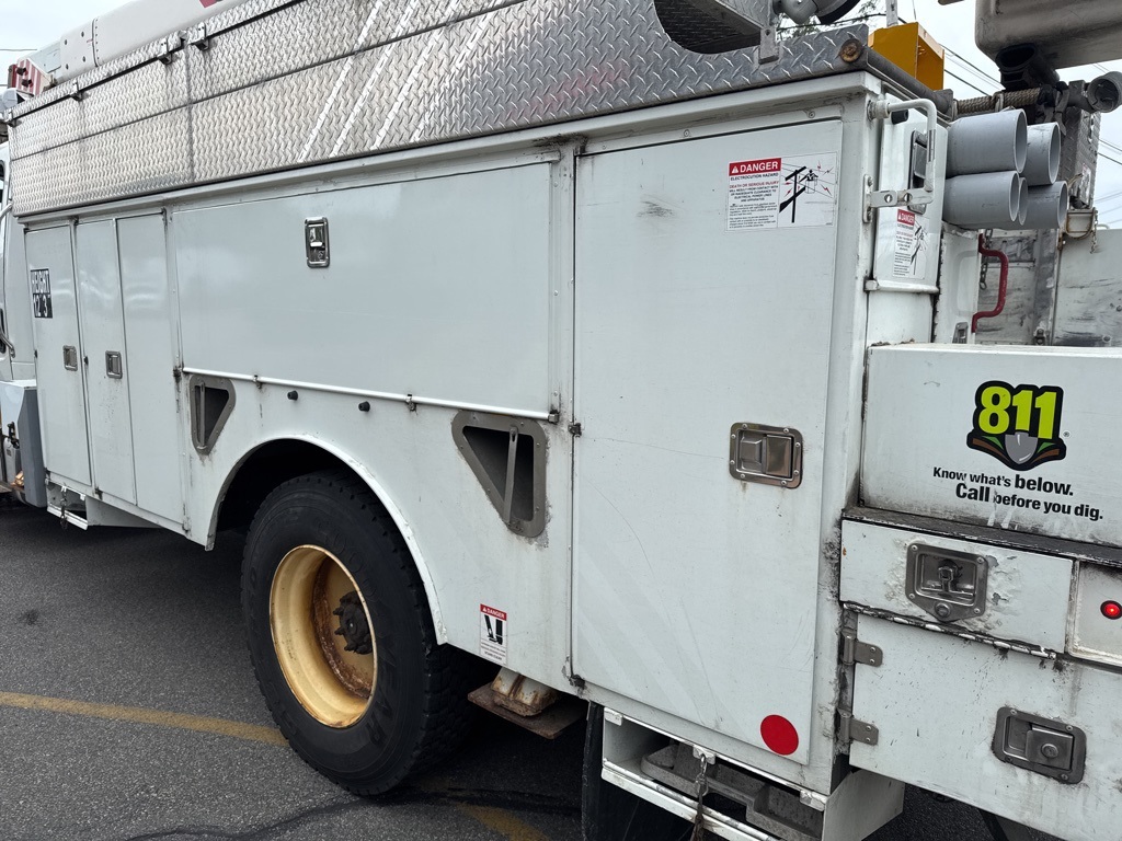 2016 White Freightliner M2 106 Dakota