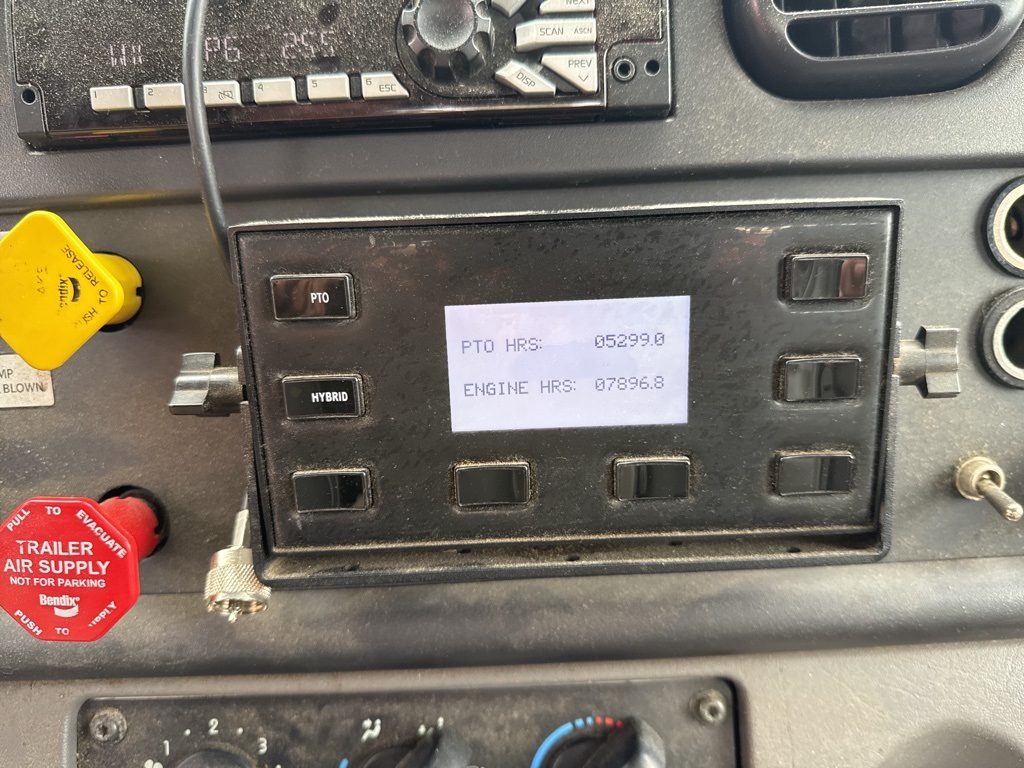 2016 White Freightliner M2 106 Dakota