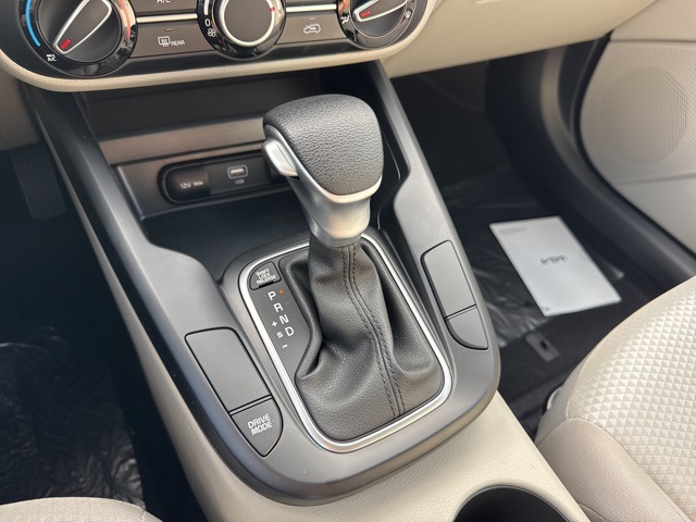 2025 Kia Soul LX photo 14