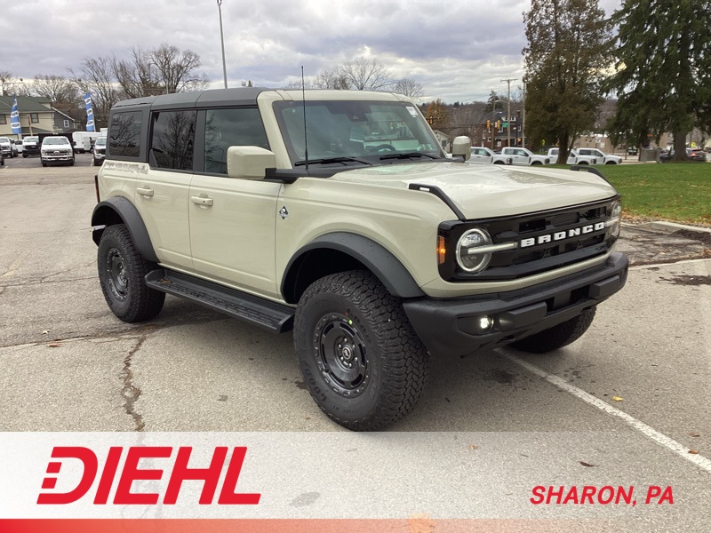 2025 Ford Bronco 4-Door Outer Banks's photo