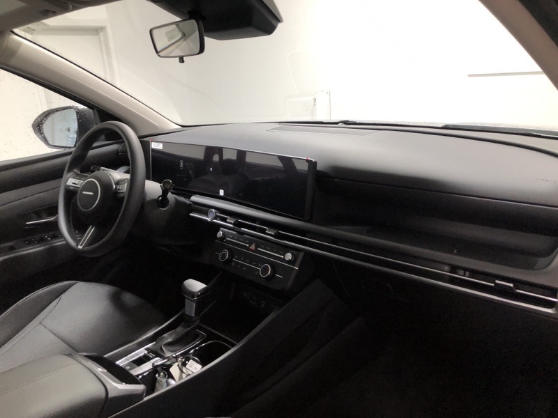 2026 Hyundai Tucson SE photo 12
