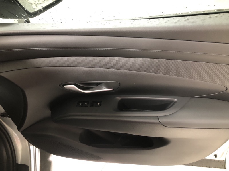 2026 Hyundai Tucson SE photo 13