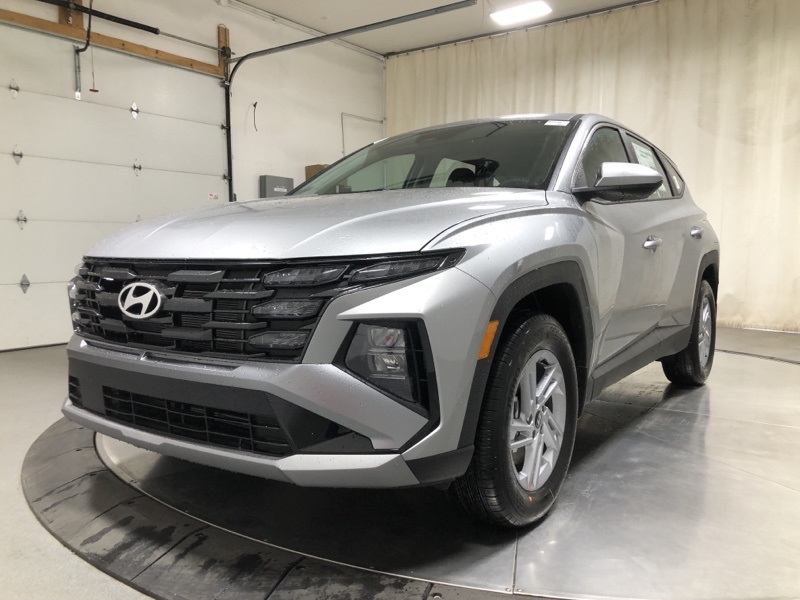 2026 Hyundai Tucson SE photo 3