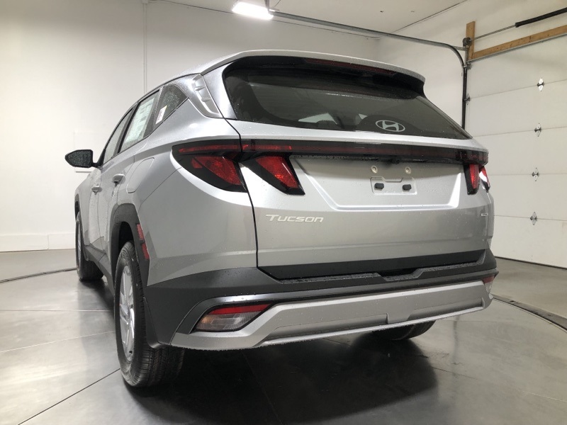 2026 Hyundai Tucson SE photo 5