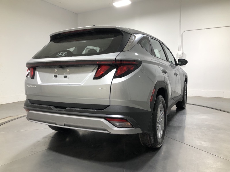 2026 Hyundai Tucson SE photo 7