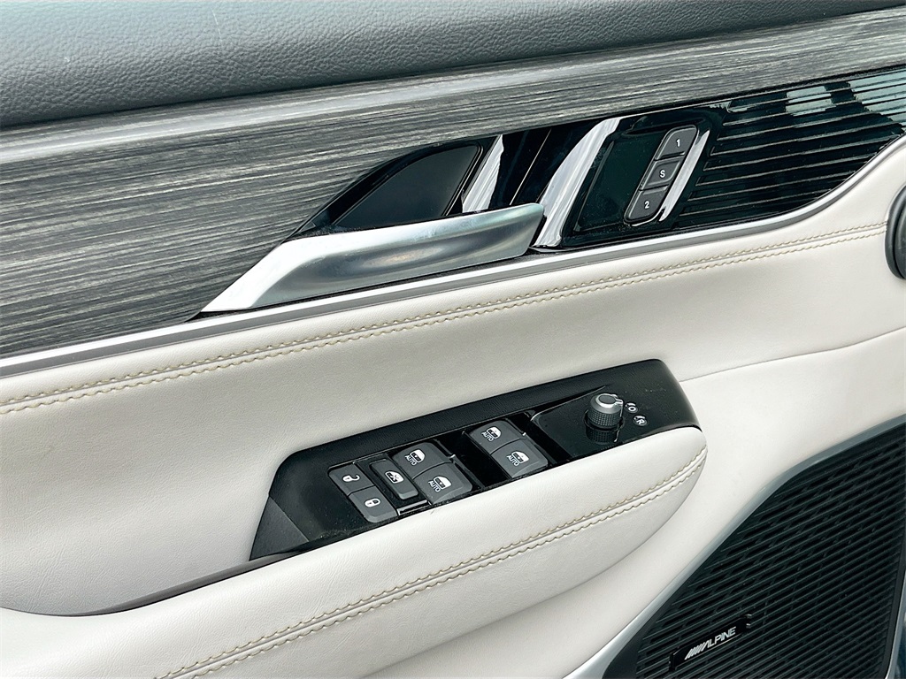 2023 Jeep Wagoneer Series II photo 17