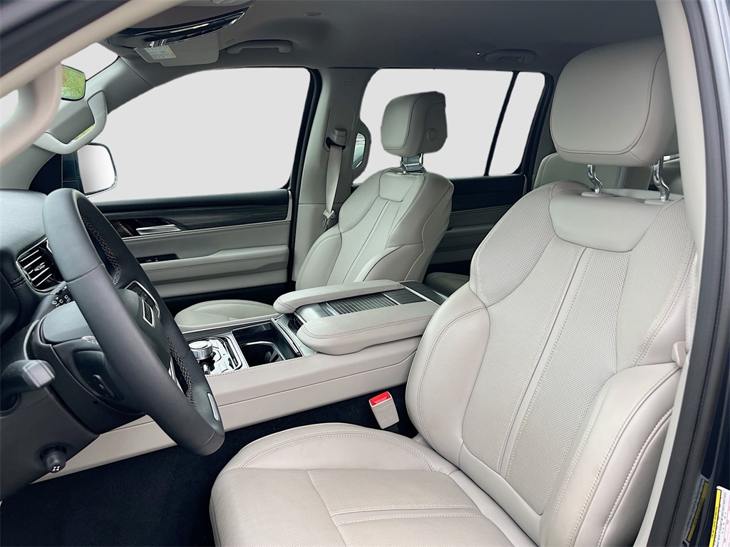 2023 Jeep Wagoneer Series II photo 21