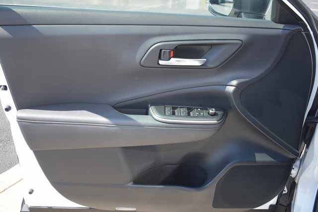 2023 Toyota Crown XLE photo 8