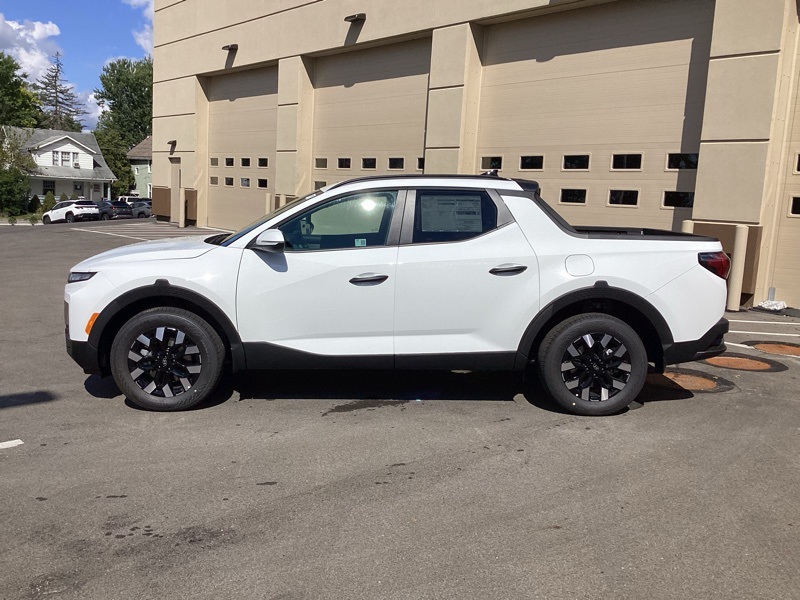 2026 Hyundai Santa Cruz SEL photo 2