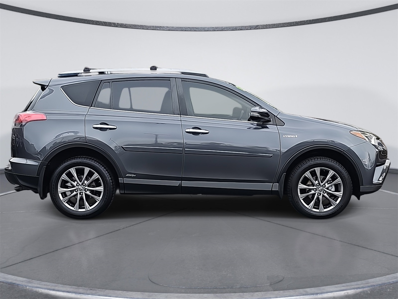 2017 Toyota RAV4 Limited's photo