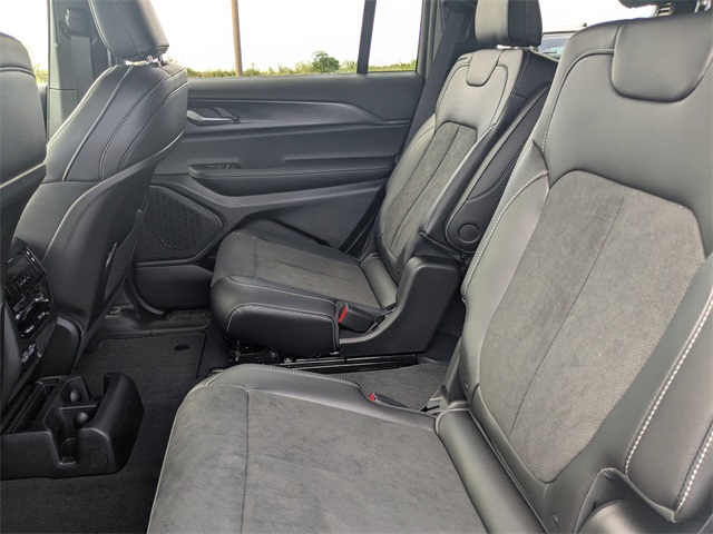2025 Jeep Grand Cherokee L Altitude X 4x2