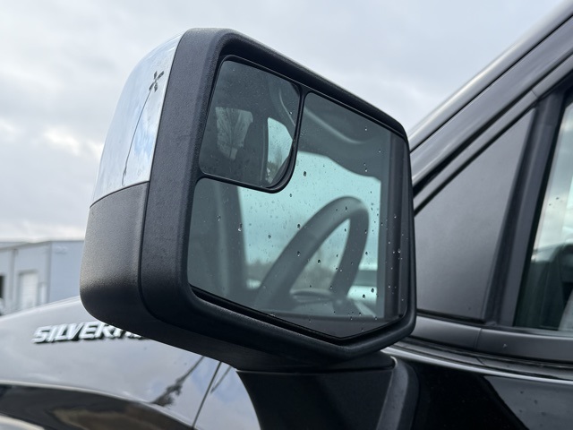 used 2025 Chevrolet Silverado 1500 car, priced at $35,051