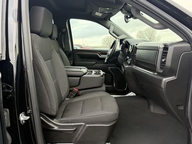 used 2025 Chevrolet Silverado 1500 car, priced at $35,051