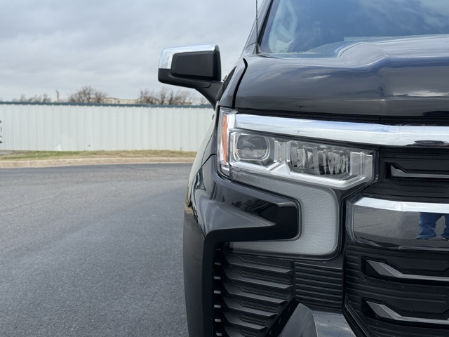 used 2025 Chevrolet Silverado 1500 car, priced at $35,051