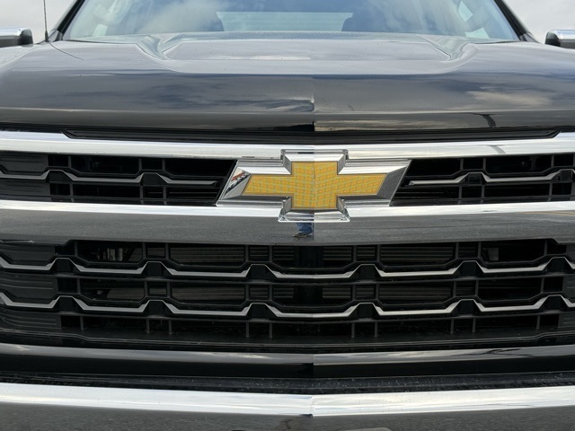 used 2025 Chevrolet Silverado 1500 car, priced at $35,051