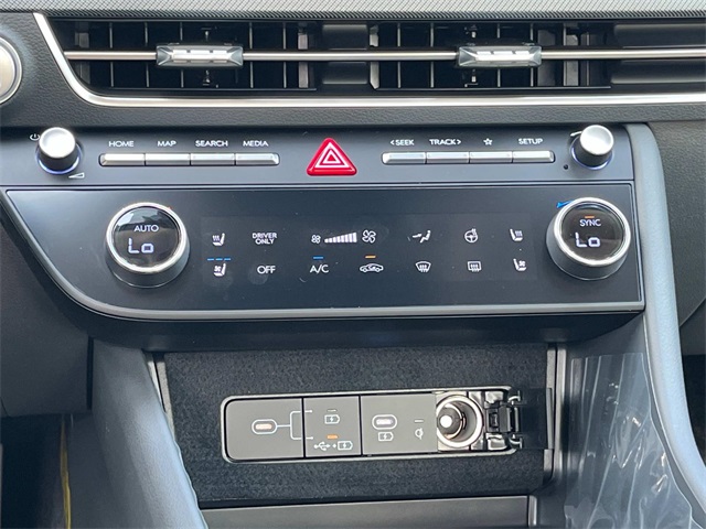 new 2025 Hyundai Sonata Hybrid car, priced at $35,540