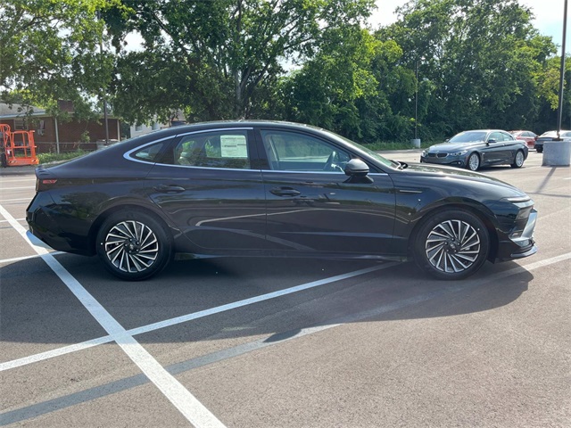 new 2025 Hyundai Sonata Hybrid car, priced at $35,540