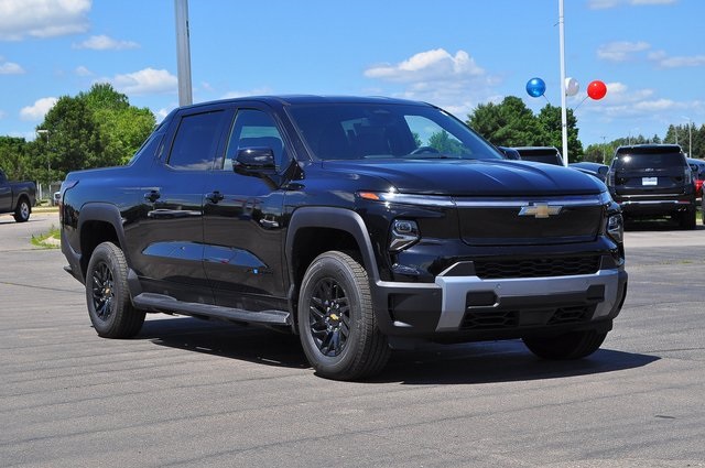 2025 Chevrolet Silverado EV LT's photo
