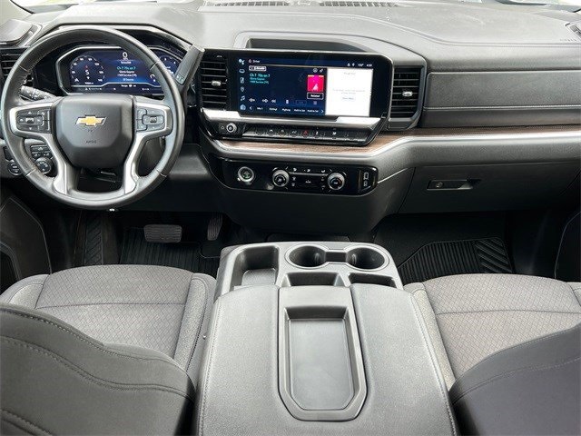 2024 Chevrolet Silverado 1500 LT photo 10