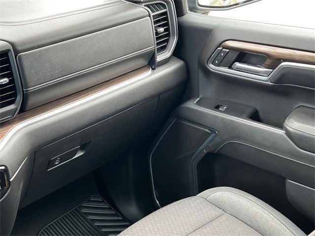 2024 Chevrolet Silverado 1500 LT photo 14