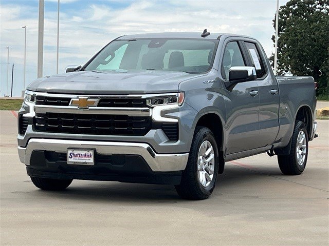 2024 Chevrolet Silverado 1500 LT photo 3