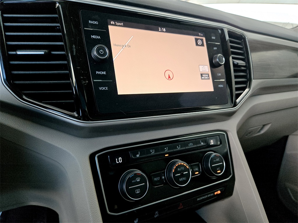 2019 Volkswagen Atlas SEL photo 17