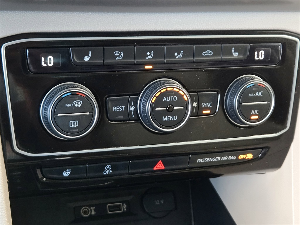 2019 Volkswagen Atlas SEL photo 20