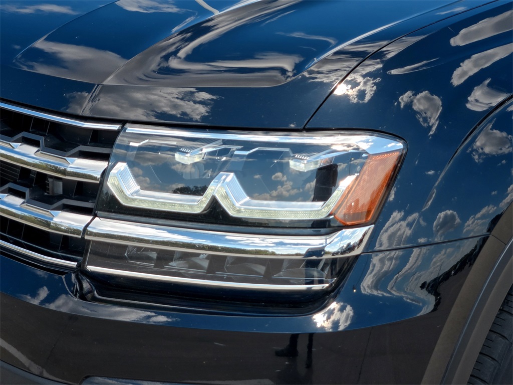 2019 Volkswagen Atlas SEL photo 3