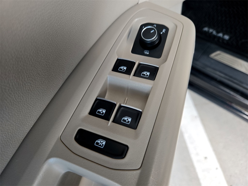 2019 Volkswagen Atlas SEL photo 33