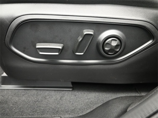 new 2025 Jeep Grand Cherokee L car, priced at $39,999