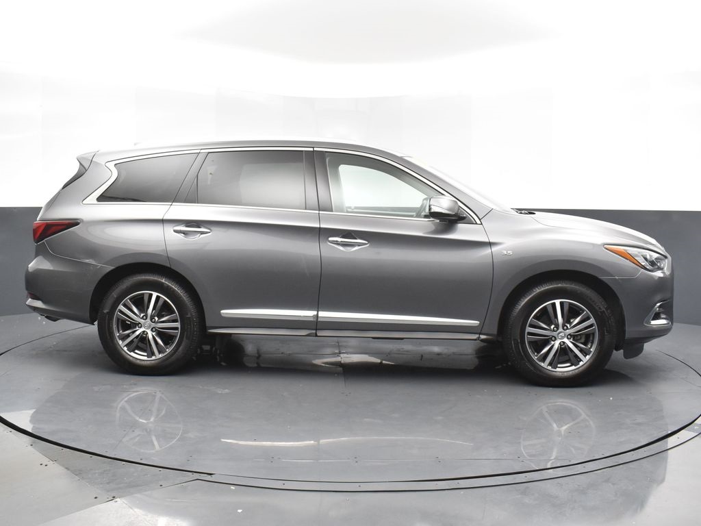2019 Infiniti QX60 Luxe photo 3