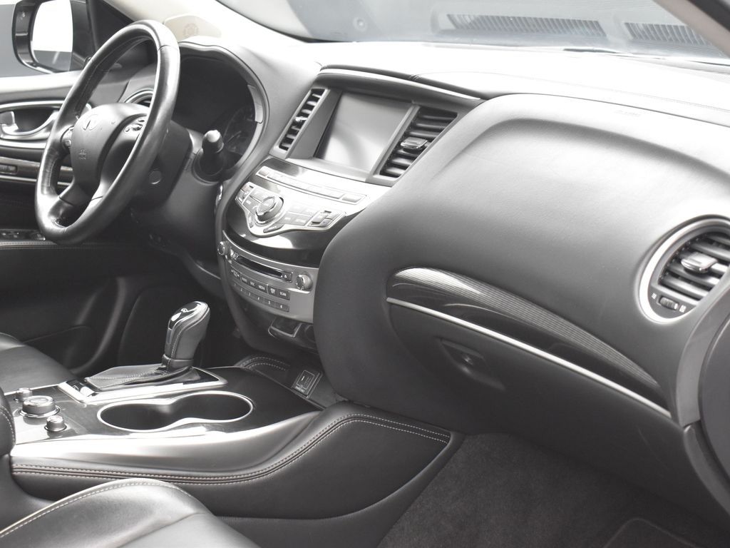 2019 Infiniti QX60 Luxe photo 5