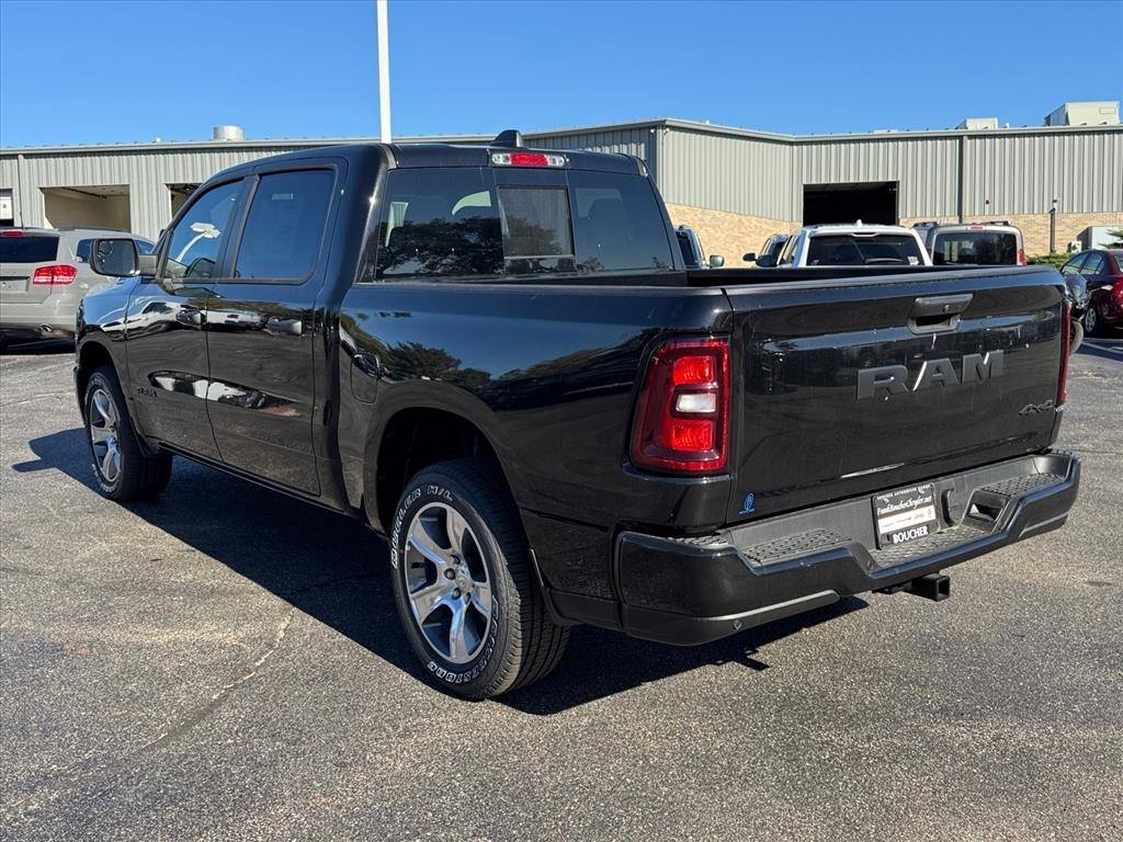 2025 Ram 1500 Tradesman photo 3