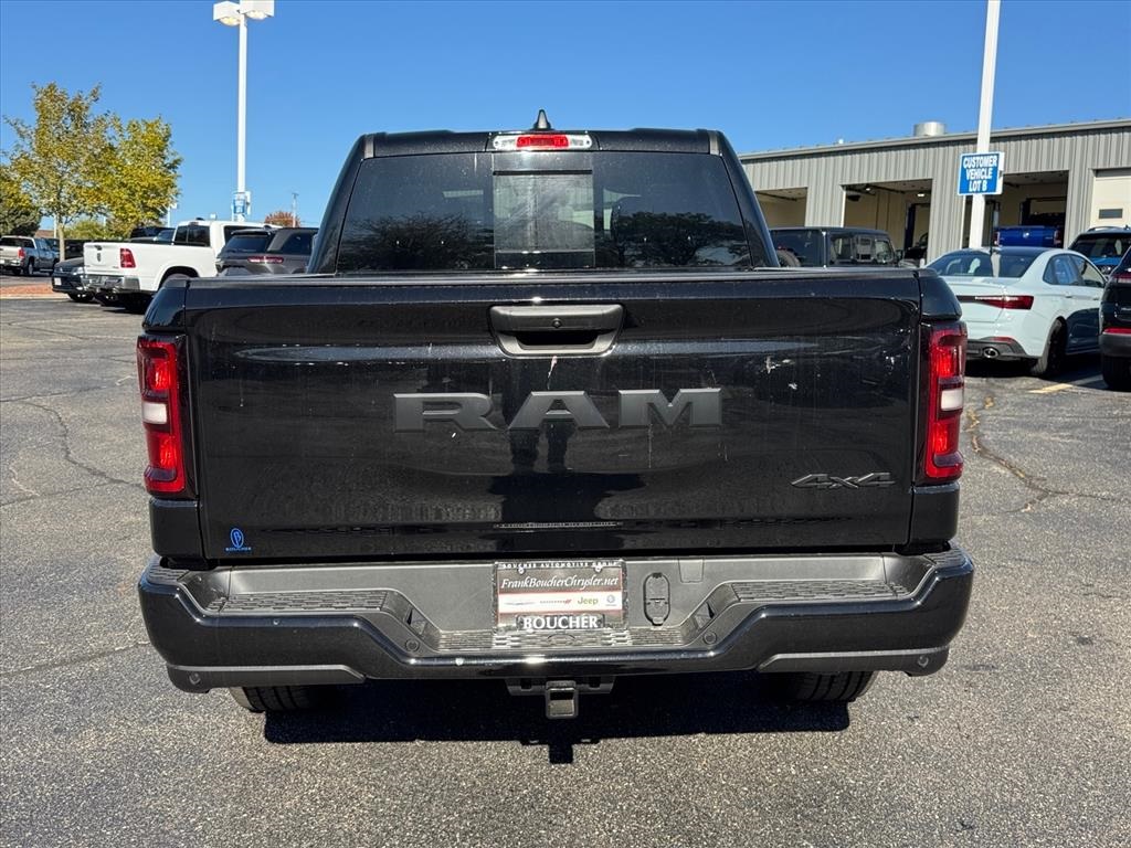2025 Ram 1500 Tradesman photo 4